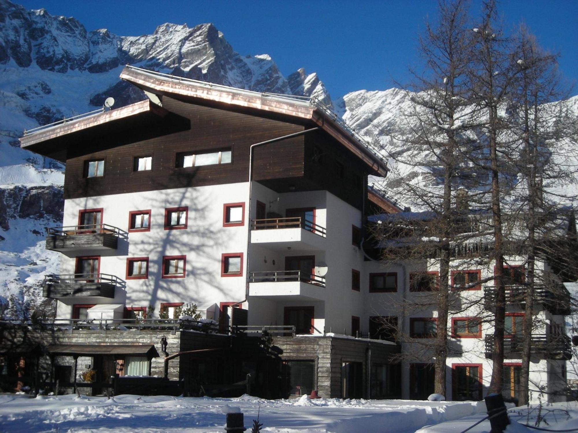 Contemporary Apartment In Breuil Cervinia Near Ski Area Dış mekan fotoğraf
